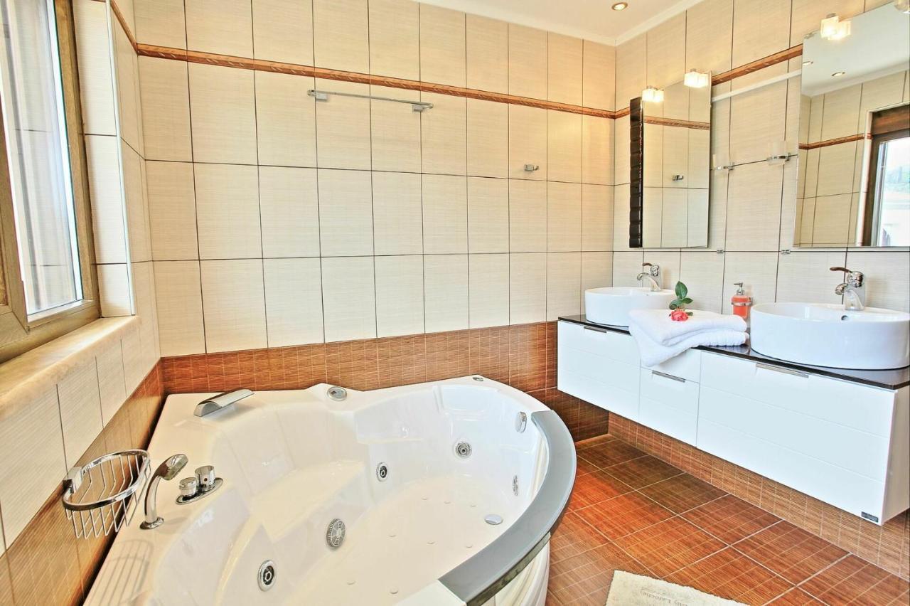 Acharavi Beach Villa By Posarellivillas מראה חיצוני תמונה
