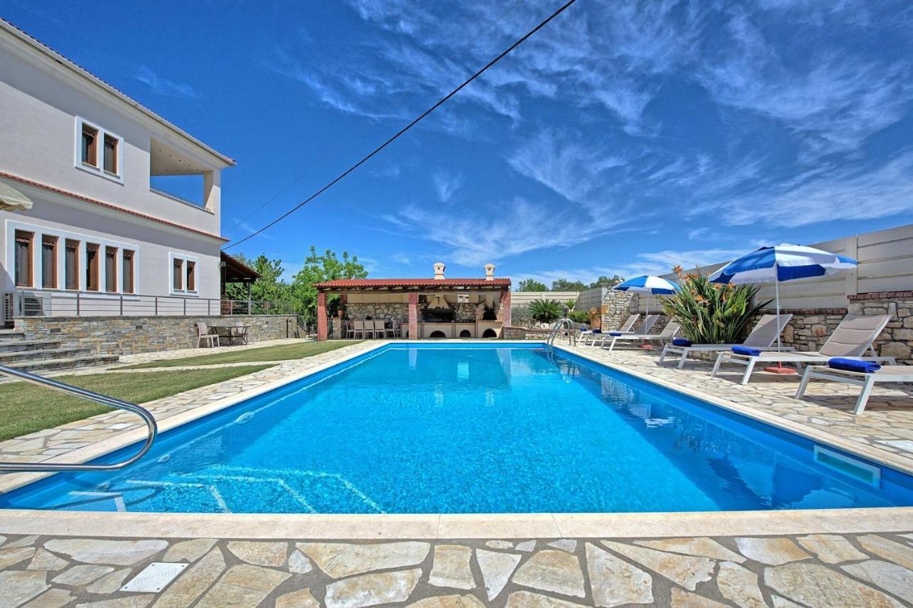 Acharavi Beach Villa By Posarellivillas מראה חיצוני תמונה
